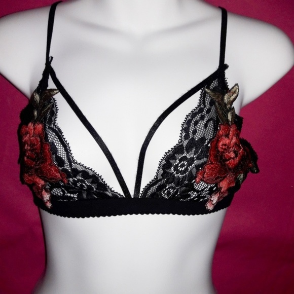 Strappy Black Lace Embroidered Rose Patch Bralette - Picture 2 of 4